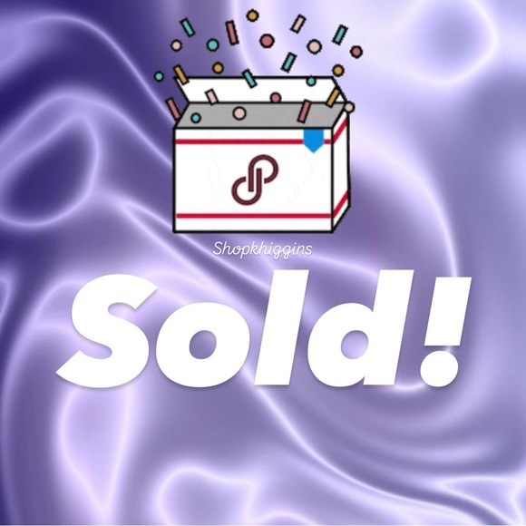 Love Moschino Handbags - NWT Love Moschino Black Quilted Borsa Shoulder Tote in Black and Gold